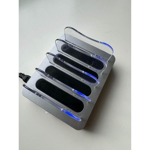 4 Port Charging Station - Picture 3 of 4